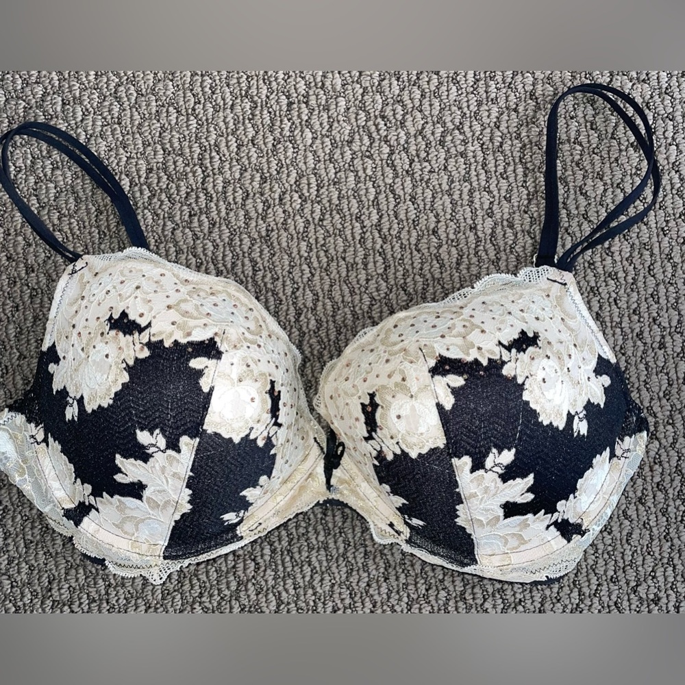 Victoria secret bra